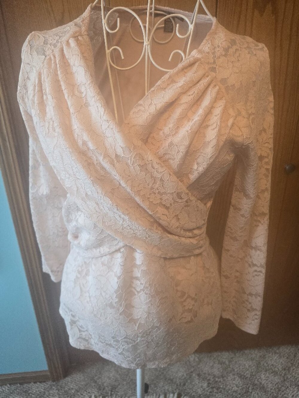 Cable & Gauge Dusty Pink Lace Wrap Top Medium Lined Stretch Romantic Boho